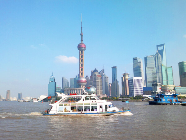 上海外滩东方明珠游船图片