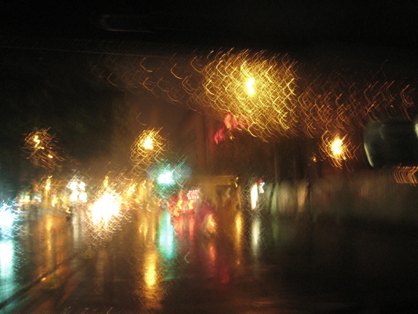雨夜霓虹