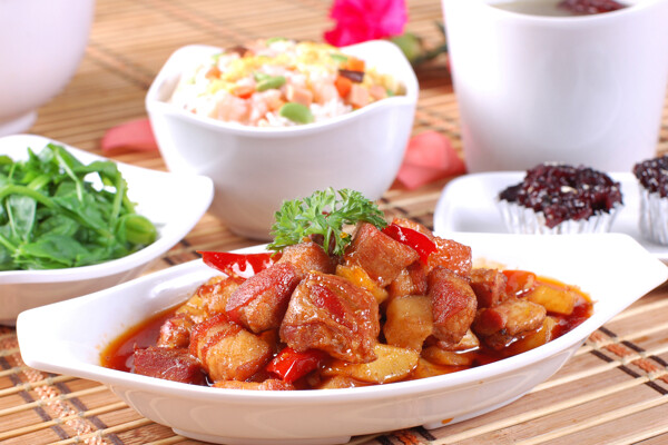 式紅燒肉套飯