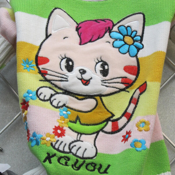 貼布小貓花朵免費(fèi)素材