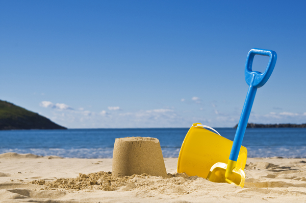 海边的沙雕与工具