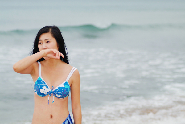 沙灘美女圖片
