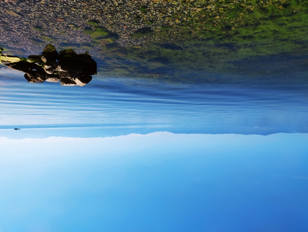 碧波荡漾的抚仙湖图片