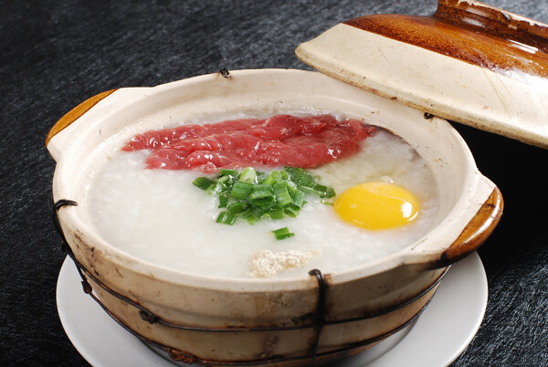 窩蛋牛肉粥圖片