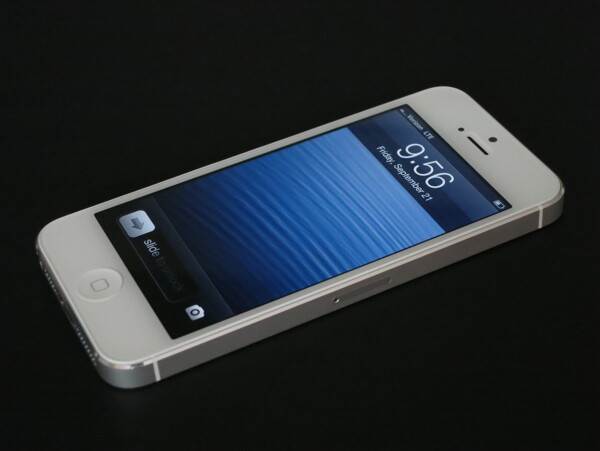白色iphone5圖片