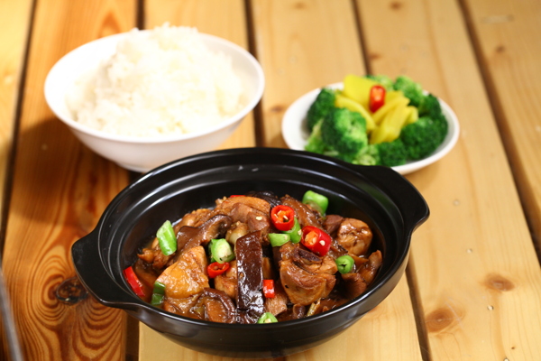黃燜雞米飯
