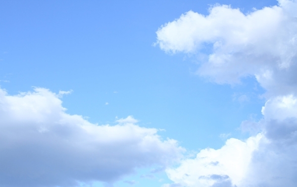 天空白云