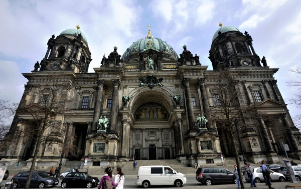 柏林大教堂正面图片