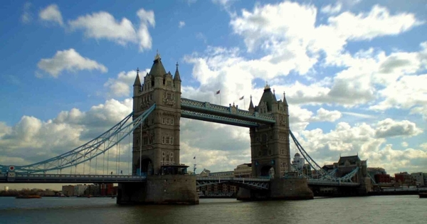 伦敦塔桥名胜延时实拍视频