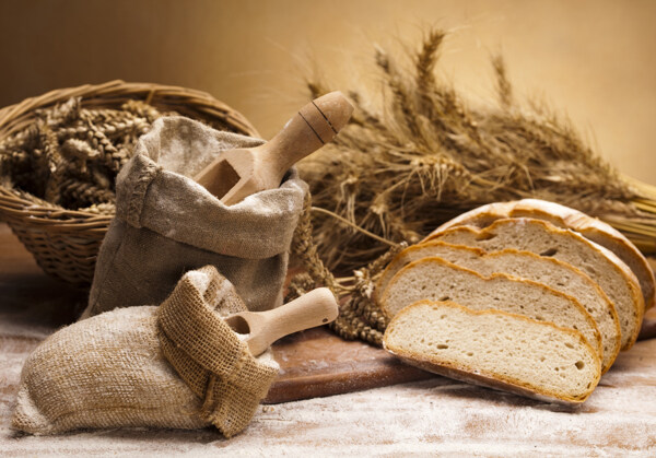 面包和小麦粉图片