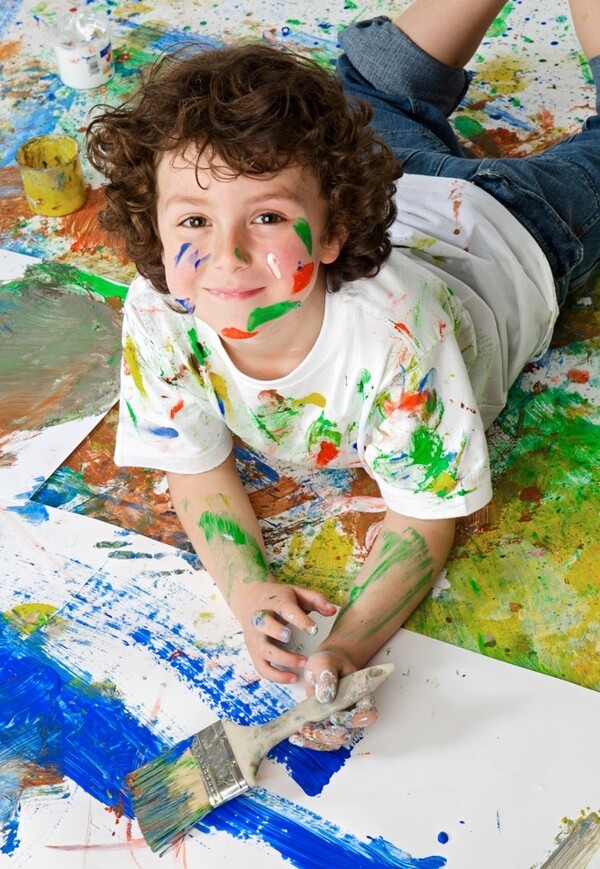 油漆儿童图片