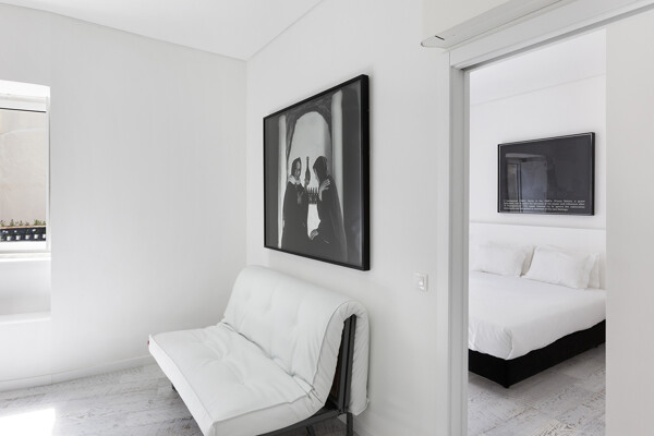北欧极简白色沙发客厅室内装修效果图