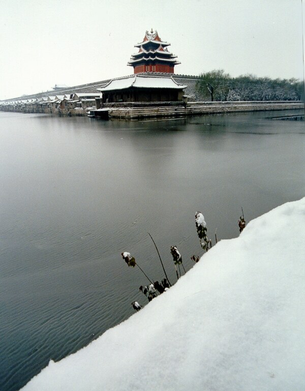 景區(qū)雪景圖片