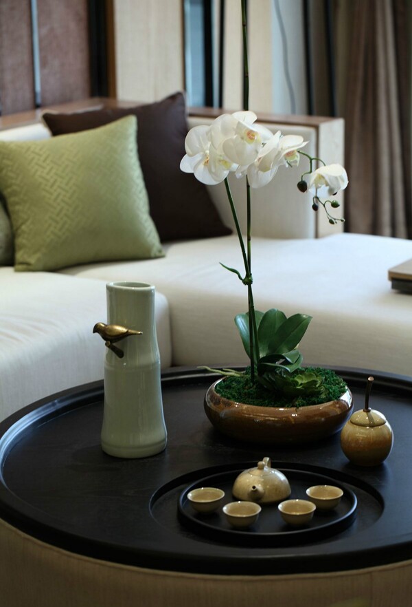 现代客厅茶几鲜花盆景效果图