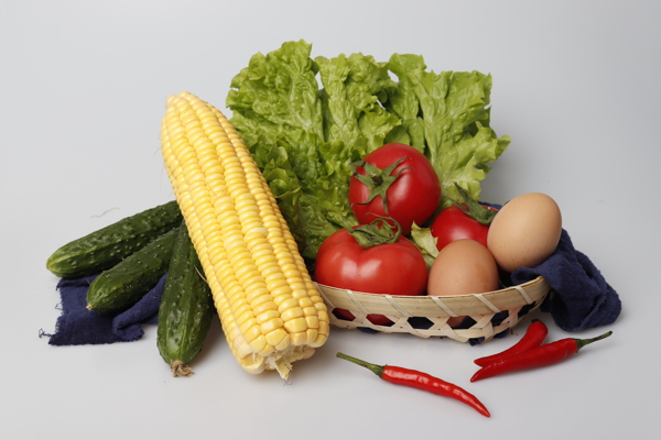 新鲜蔬菜菜篮子白底图