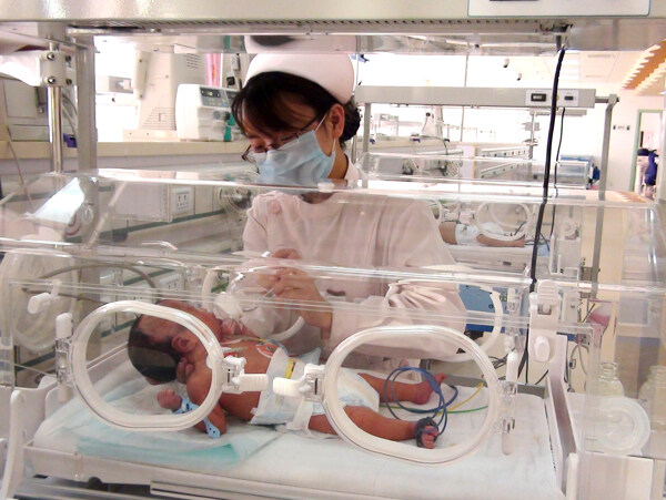 NICU病房圖片