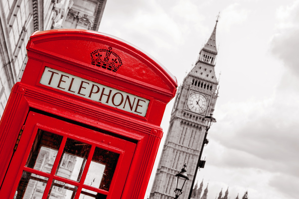 伦敦大本钟与电话亭图片