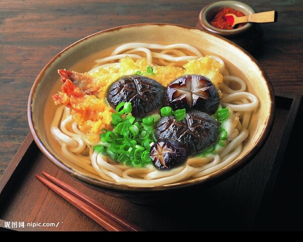 香菇拉面圖片