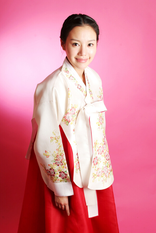 朝鲜红裙美女图片