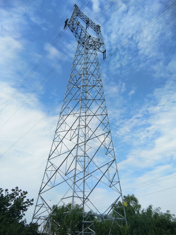 高壓電線塔