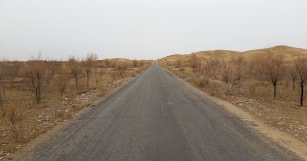库布齐沙漠公路