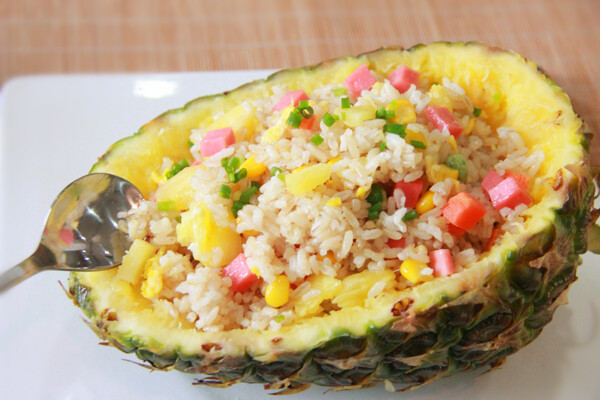菠蘿飯