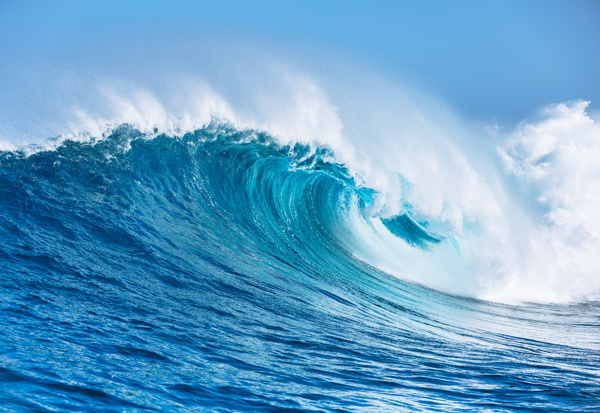 海洋波涛巨浪图片