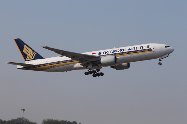 新加坡航空波音777图片
