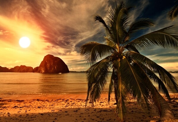 美丽黄昏沙滩风景