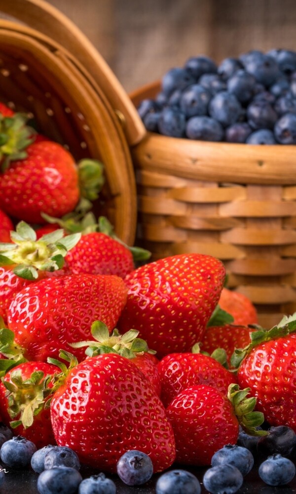 蓝莓草莓图片