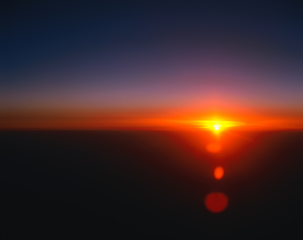 海平线上的日出图片