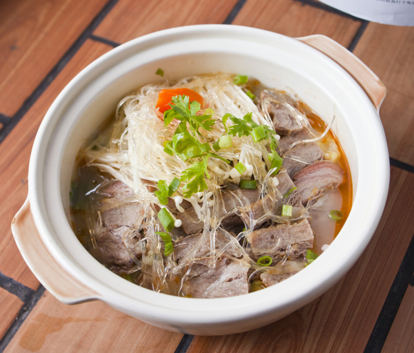 骨湯牛腩煲圖片