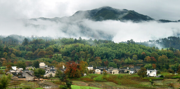 塔山秋霧