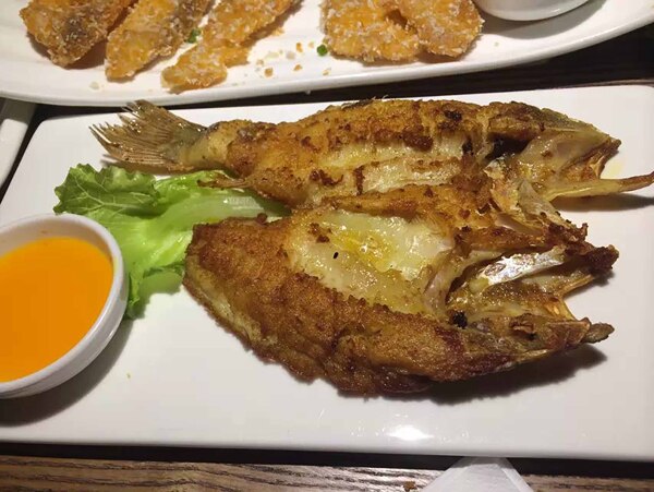 烤鱸魚(yú)