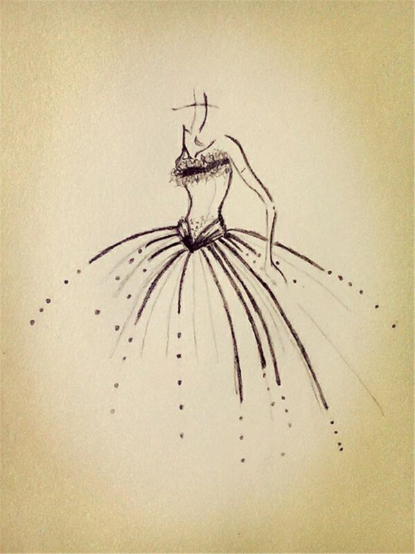 抹胸蓬蓬裙婚纱设计图