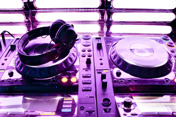 DJ音乐耳机图片