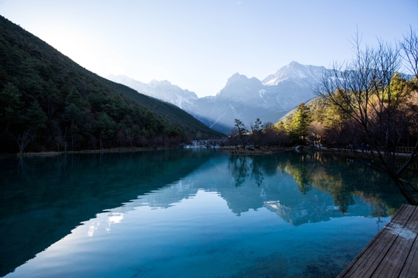 云南藍(lán)月谷風(fēng)景