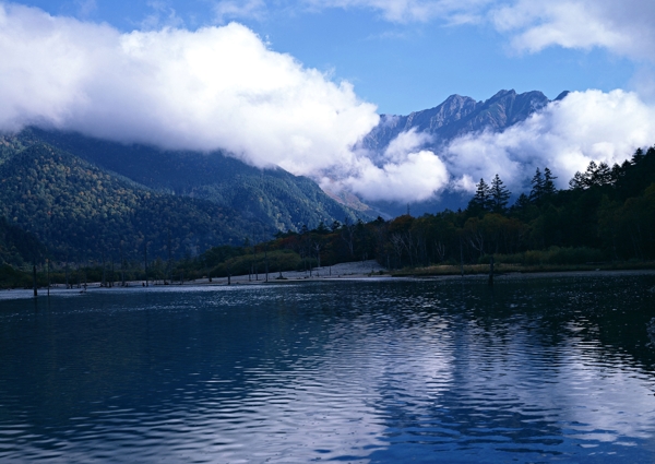 高清唯美山川流水天空