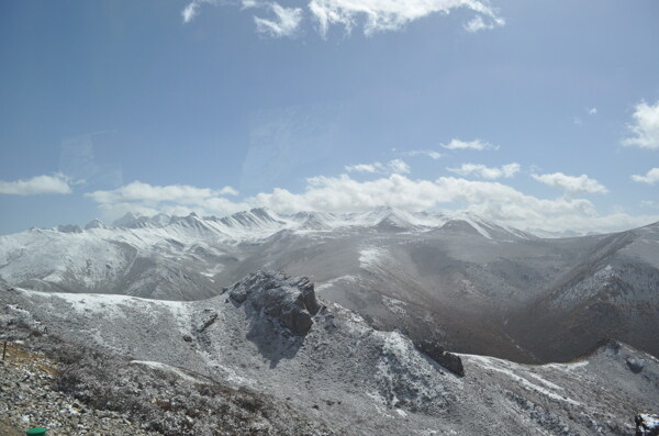 高原雪山图片