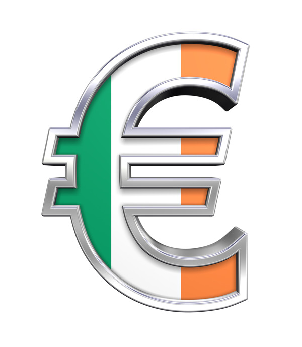 爱尔兰国旗孤立在白色银欧元符号