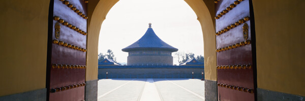 北京皇家园林建筑城门门洞出口风景
