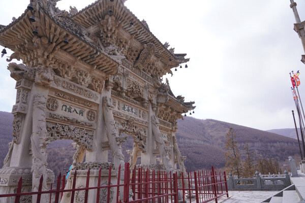 五台山龙泉寺牌楼