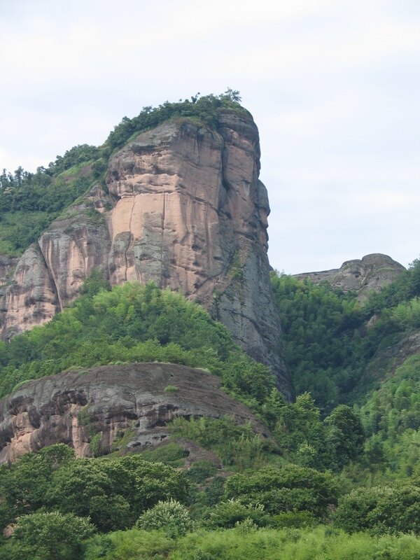 江西龙虎山风光丹霞地貌