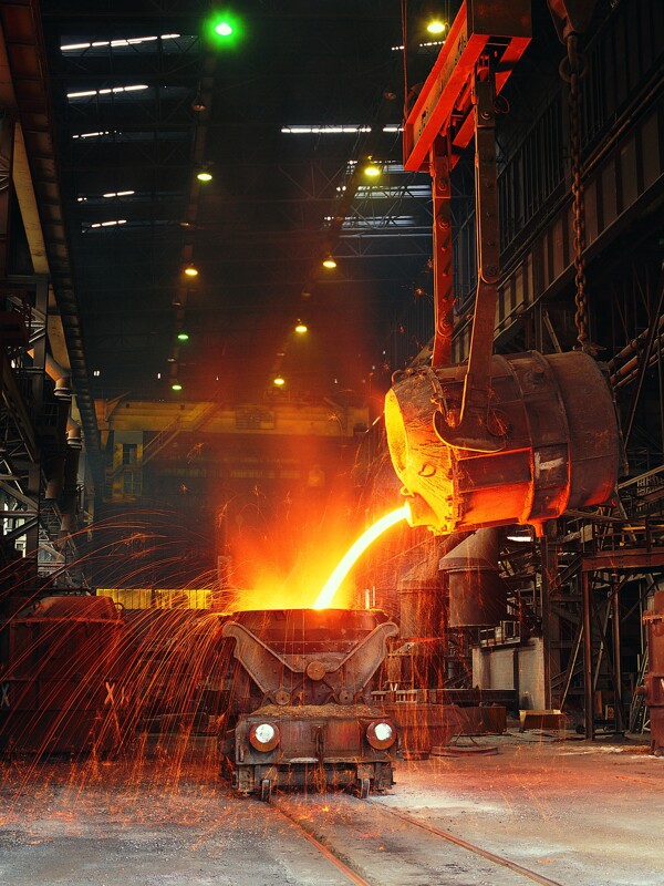 炼钢厂特写图片