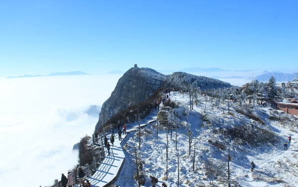 峨眉山雪景