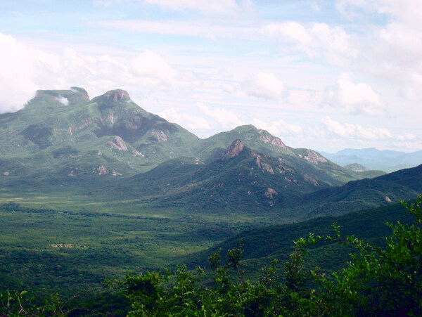 乌干达卢班戈纳米贝景观图片