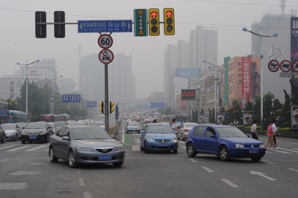 城市道路交通图片