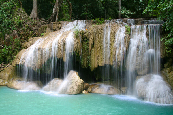 美丽瀑布风景图片