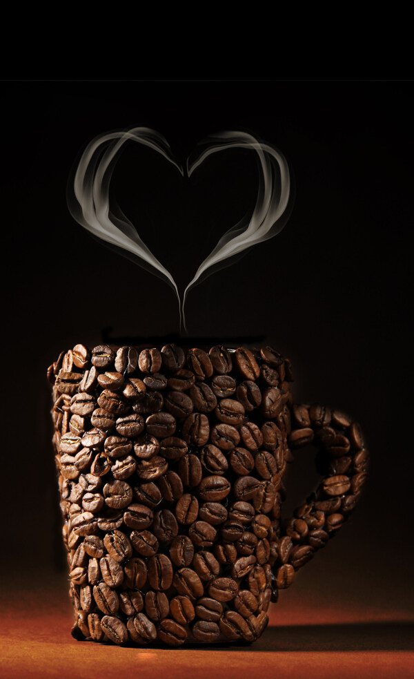 咖啡豆构成的咖啡杯图片
