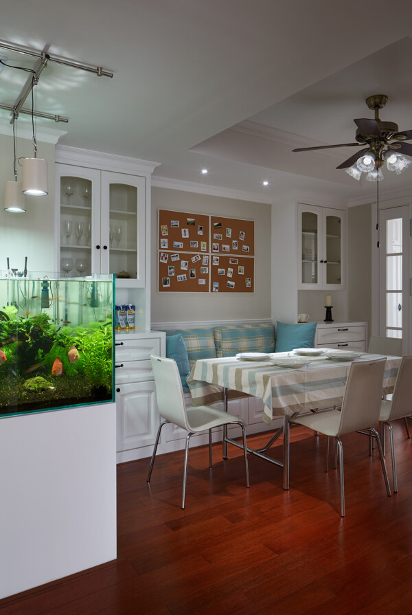 现代时尚小清新客厅鱼缸室内装修效果图